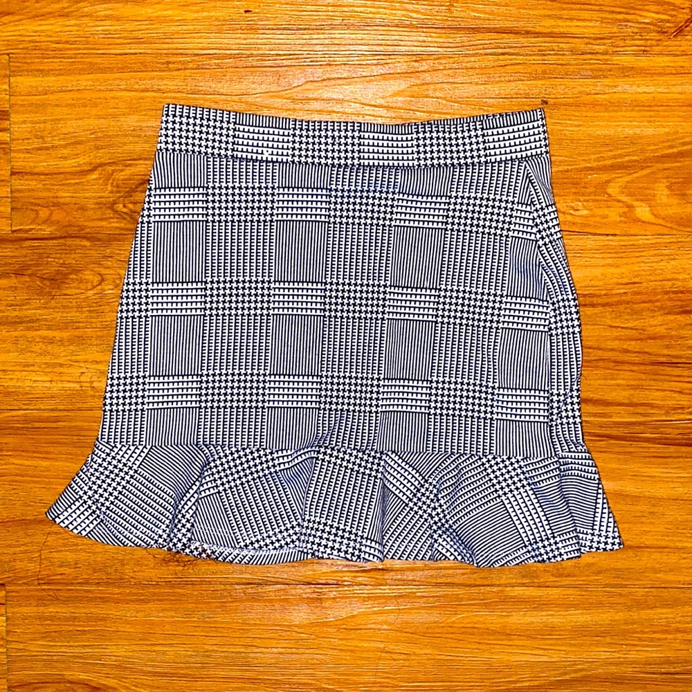Women’s skirt, size small